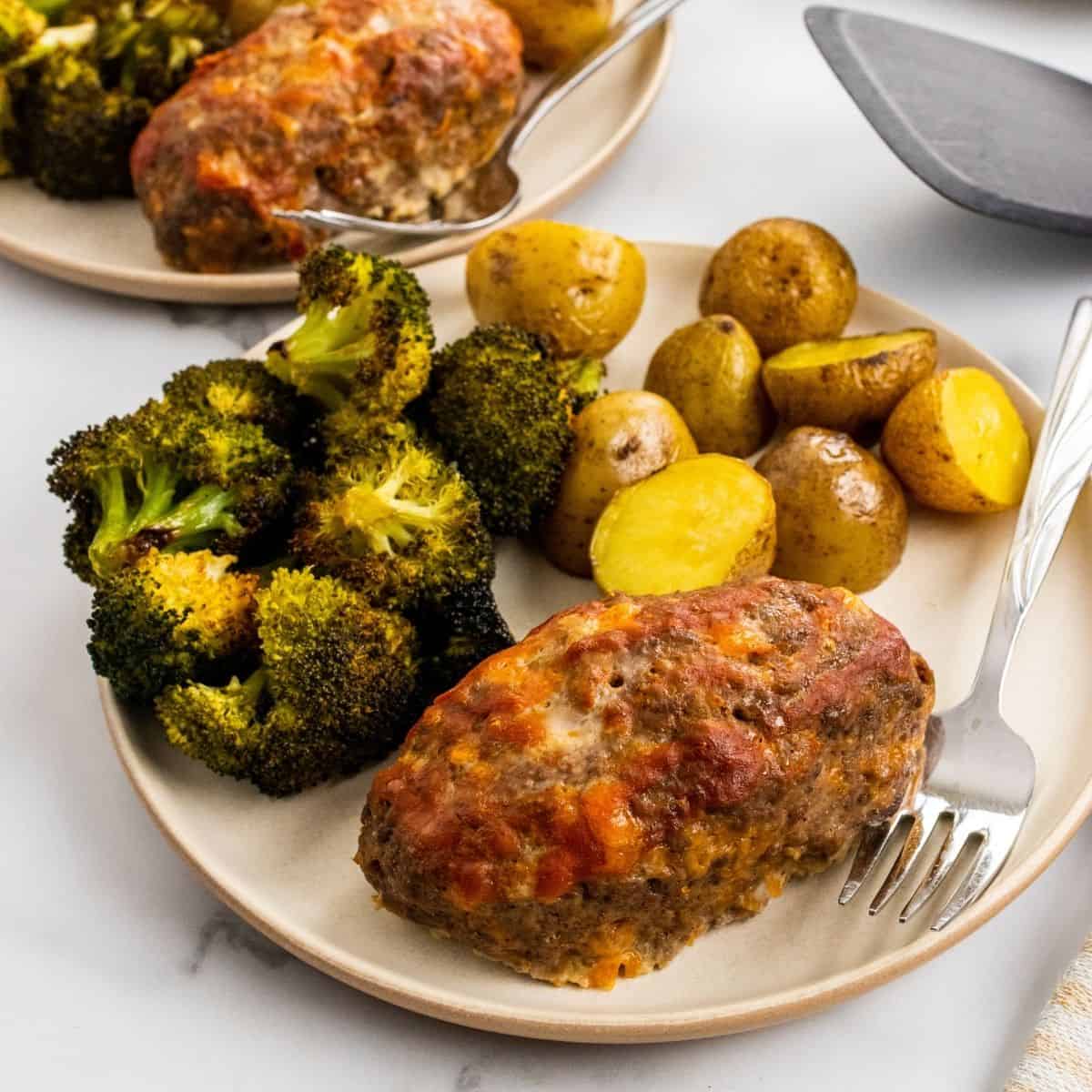 Mini Meatloaves (quick and easy, gluten free) - Bowl of Delicious