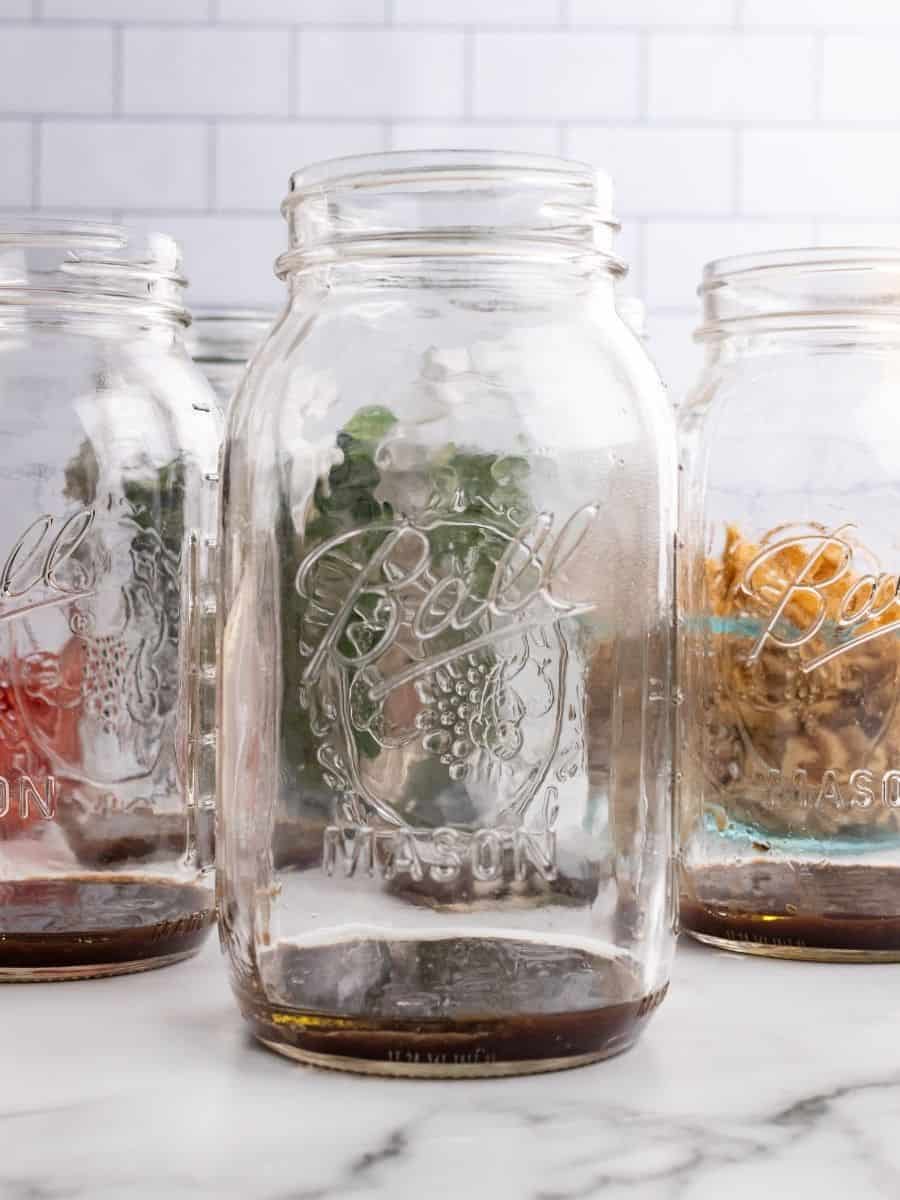 Spinach Pasta Salad in a Jar - Organize Yourself Skinny