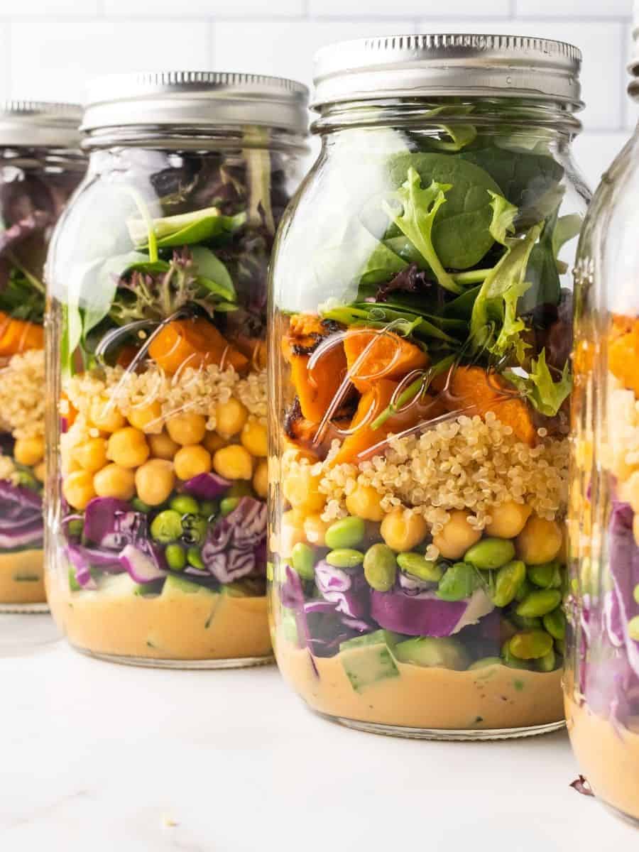 Red Thai Coconut Vegan Mason Jar Salad (37g protein) - That Vegan Babe