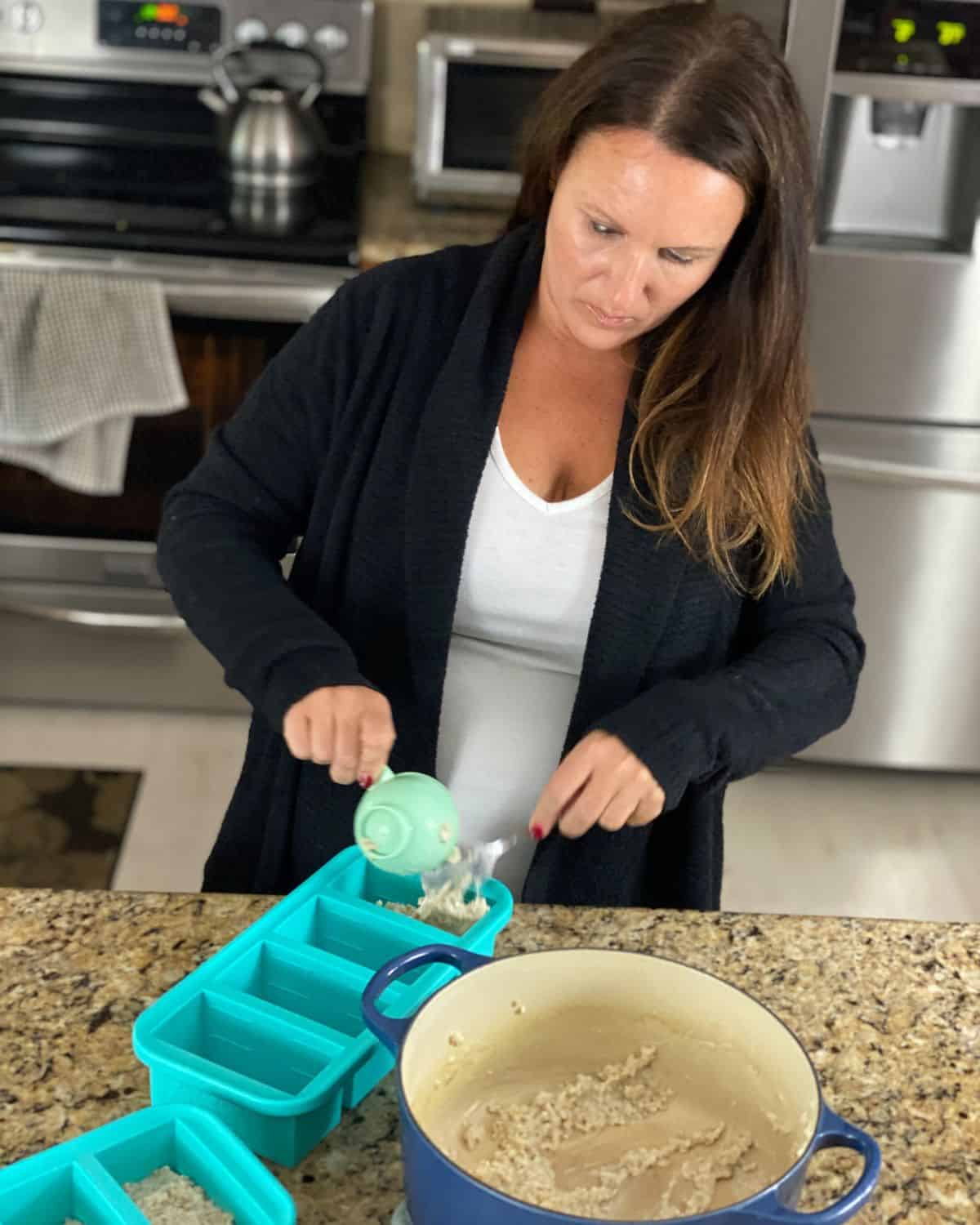 https://www.organizeyourselfskinny.com/wp-content/uploads/2023/03/tammy-using-souper-cubes-to-freeze-oatmeal.jpg